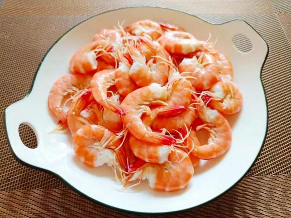 同事來玩,我做了8道菜招待,老闆說:“這讓我怎麼減肥呢?” 同事來玩,我做了8道菜招待,老闆說:“這讓我怎麼減肥呢?”