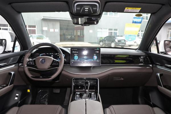 搭載2&period;0T發動機，油耗低至9L，售價16&period;58萬元，比亞迪唐怎麼樣？