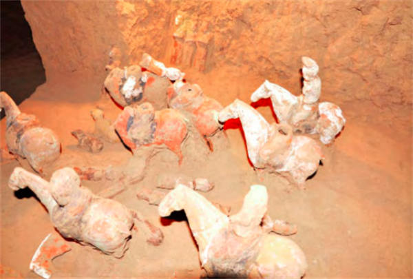 2013年，上官婉兒墓地發掘現場：有個重要的發現