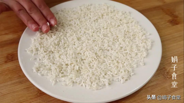 蘿蔔不要再燉湯了,試試這種新做法,軟糯鮮香,上桌一大盤不夠吃 蘿蔔不要再燉湯了,試試這種新做法,軟糯鮮香,上桌一大盤不夠吃