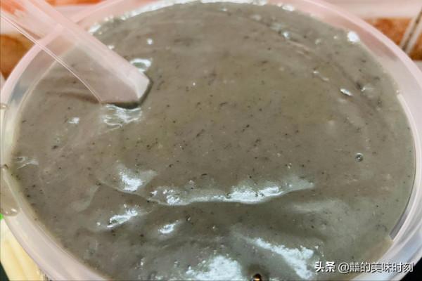 廣東小吃店靠一碗飯火了20年，8元1份有人天天來買，有人卻吃不下