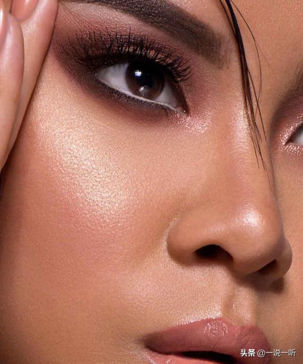 聖誕節和新年，我們會待在家裡，但我們會很時髦