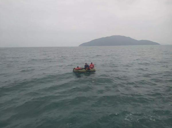 1986年五千噸巨輪首航就沉船，中國船員海上求生24天，帶回真相