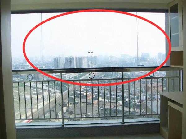 封陽臺別裝這種窗，老婆非不聽勸，不到半年就拆了