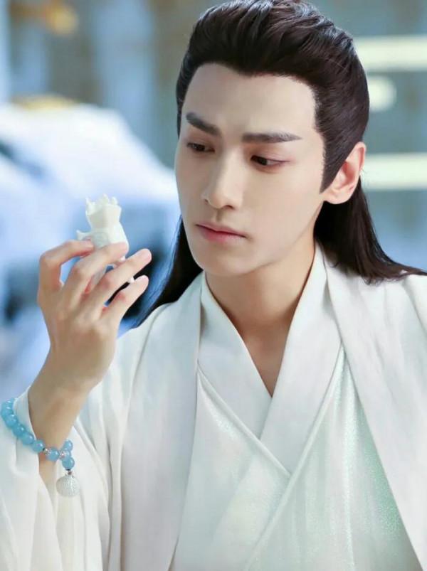 造型不行別尬吹，這6位飄帶造型太有靈氣，隨風飄逸氛圍感拉滿