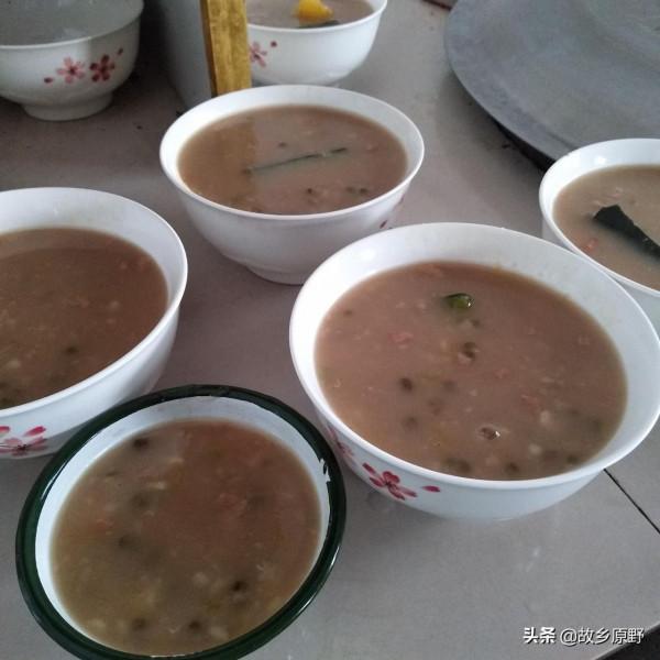 河南人還記得老家灶臺上熱騰騰的麵糊塗嗎 河南人還記得老家灶臺上熱騰騰的麵糊塗嗎