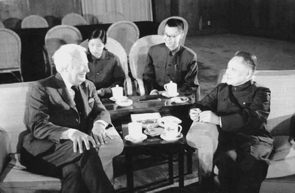 鄧小平罕見發怒:在香港連駐軍的權力都沒有,那還叫中國領土嗎? 鄧小平罕見發怒:在香港連駐軍的權力都沒有,那還叫中國領土嗎?