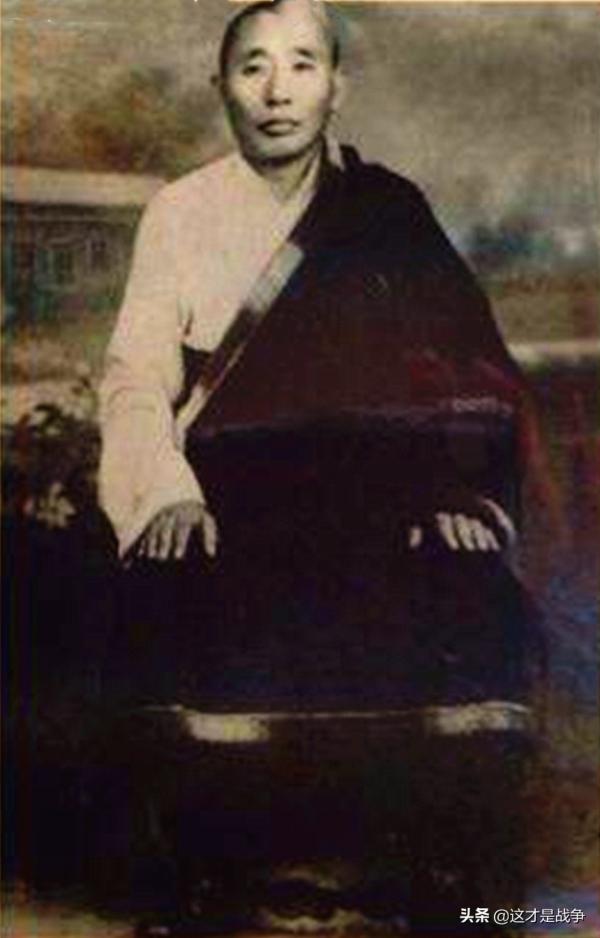 1952年，毛主席緊急召見賀龍和鄧小平：你處有劇變，不可等閒視之