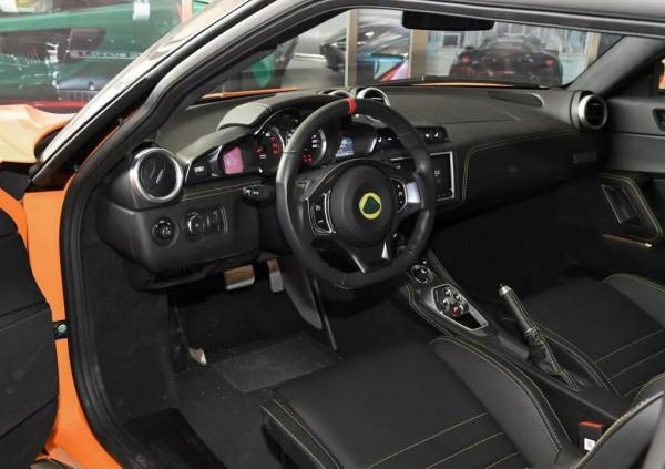 她讓你1秒忘記法拉利！高配5系的錢就能買超跑？