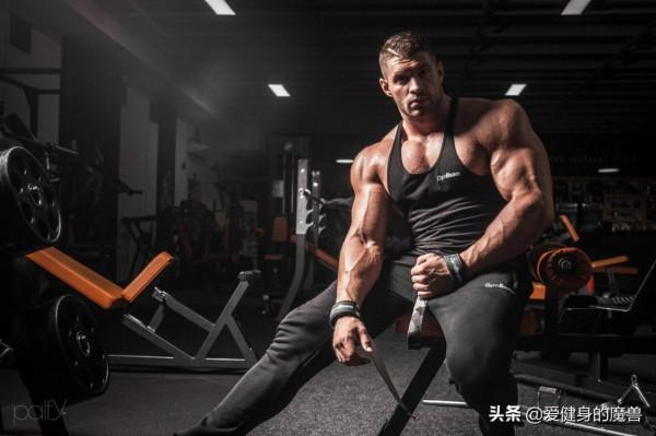 死磕訓練十分累，為什麼別人的肌肉像“超跑”那麼快合成？