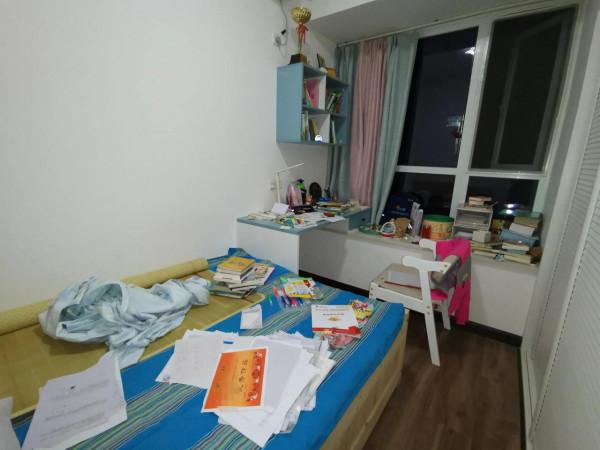 女兒的亂雞窩臥室!你們攻破了嗎? 女兒的亂雞窩臥室!你們攻破了嗎?