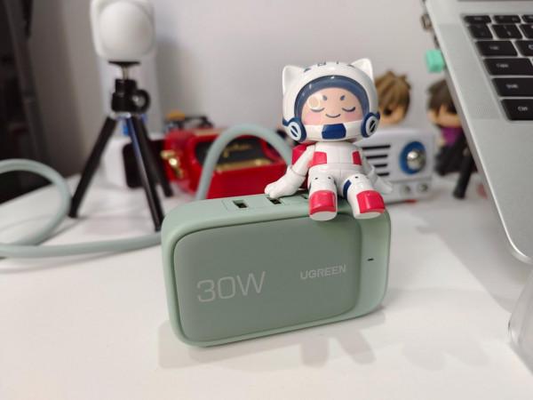 我的桌面1.0分享，美少女的一隅天地