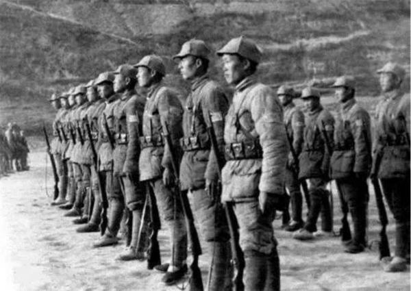 刺刀捅進身體後仍殺敵五人，犧牲後許世友為其絕食一天，他是誰？