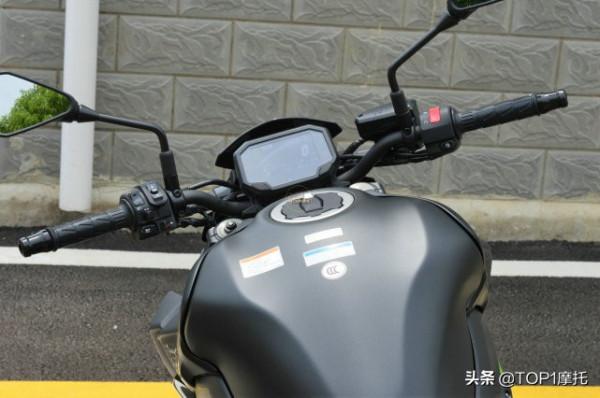 不只是價效比高 準公升級四缸街車 川崎Z900簡單試駕 不只是價效比高 準公升級四缸街車 川崎Z900簡單試駕