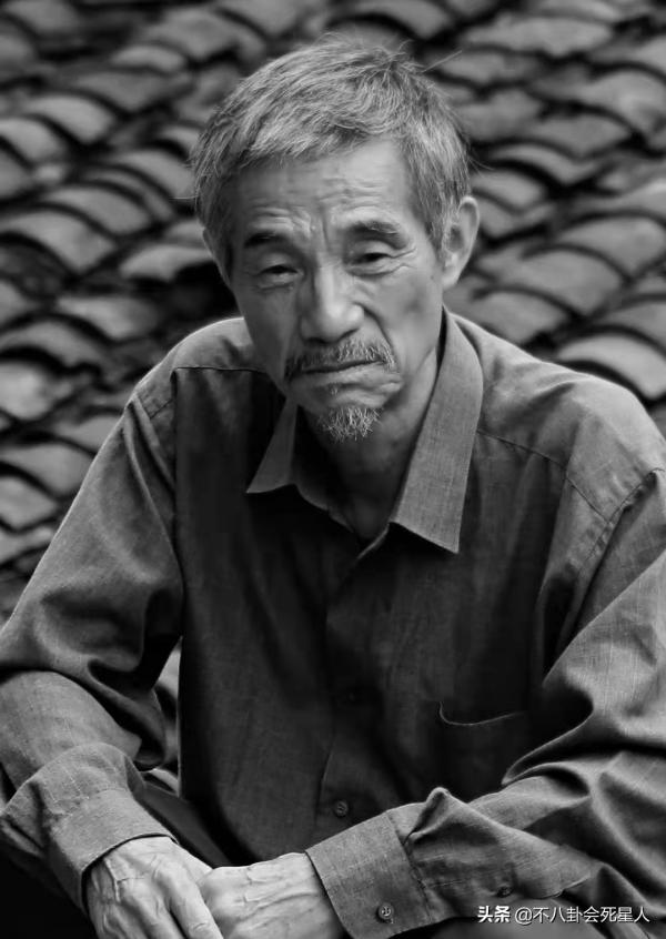 經常演夫妻的明星:長津湖雙親二搭感人至深,張嘉益閆妮國民夫妻 經常演夫妻的明星:長津湖雙親二搭感人至深,張嘉益閆妮國民夫妻