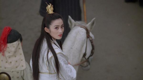 王晶版新《倚天》開播就是第一，但我真的誇不出口