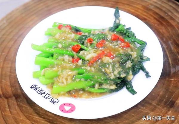 蠔油菜心怎麼做?廚師長分享一招,清脆爽口,色澤翠綠又入味 蠔油菜心怎麼做?廚師長分享一招,清脆爽口,色澤翠綠又入味