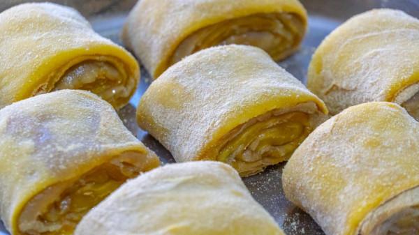 秋天多吃老南瓜,不炸不煎,低脂健康,做法簡單,軟糯筋道又多層 秋天多吃老南瓜,不炸不煎,低脂健康,做法簡單,軟糯筋道又多層