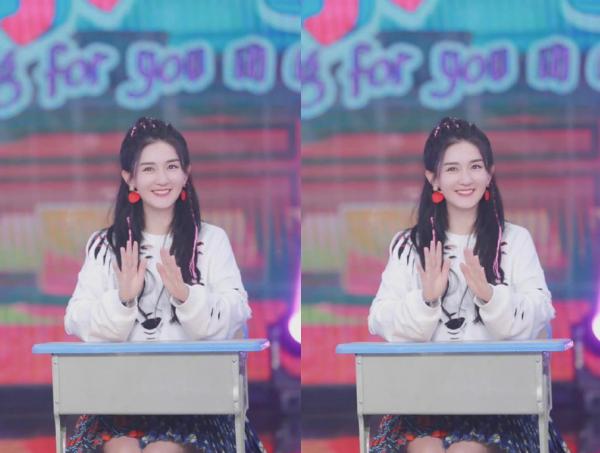 辣媽謝娜產後狀態真不賴,穿上拼接百褶裙少女感滿滿,看著太減齡 辣媽謝娜產後狀態真不賴,穿上拼接百褶裙少女感滿滿,看著太減齡