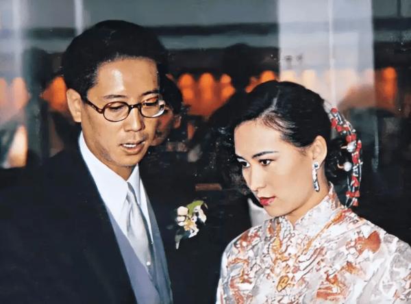 不惜得罪賭王也要與何超瓊離婚?許晉亨娶李嘉欣背後的真相 不惜得罪賭王也要與何超瓊離婚?許晉亨娶李嘉欣背後的真相