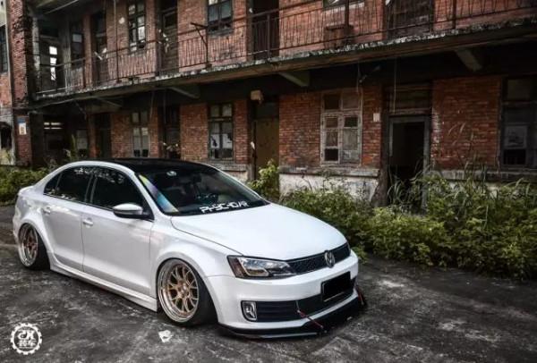 儘管走過不少彎路,但這輛速騰還是被車主改得姿態滿分! 儘管走過不少彎路,但這輛速騰還是被車主改得姿態滿分!