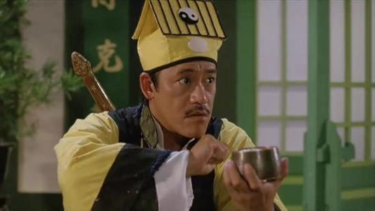 香港殭屍電影中的十大道長 有人善捉鬼有人愛喝酒 香港殭屍電影中的十大道長 有人善捉鬼有人愛喝酒