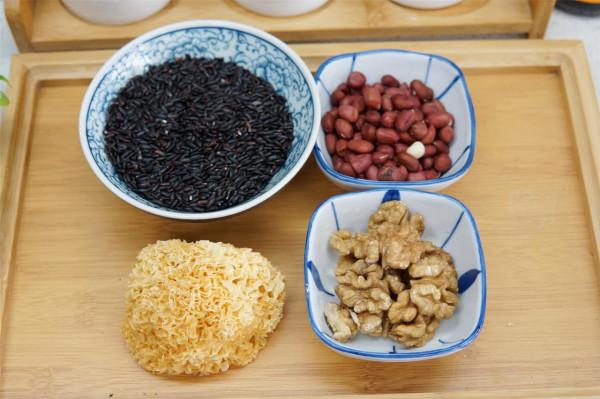 這3樣食材煲粥,秋天喝“特養人”,每週煮幾次,元氣滿滿過秋天 這3樣食材煲粥,秋天喝“特養人”,每週煮幾次,元氣滿滿過秋天