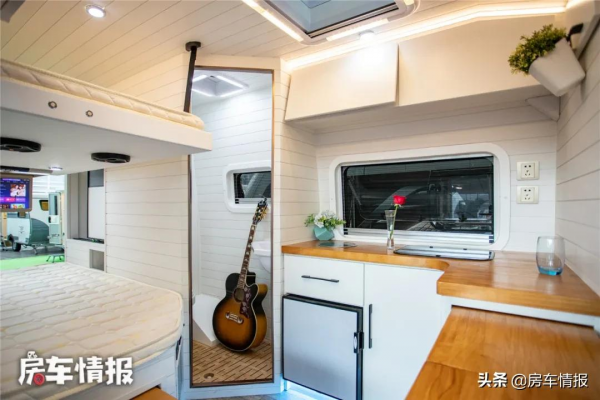 新款大通V90房車，全新佈局首次亮相，全屋定製家居看著特洋氣