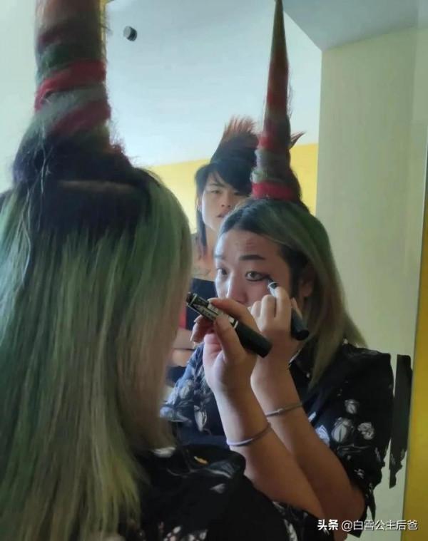 殺馬特最後的倔強：葬愛家族僅剩8人