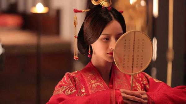 張芷溪吳謹言,北電盛產五官亂飛派,看3位同門師姐妹的古靈精怪 張芷溪吳謹言,北電盛產五官亂飛派,看3位同門師姐妹的古靈精怪