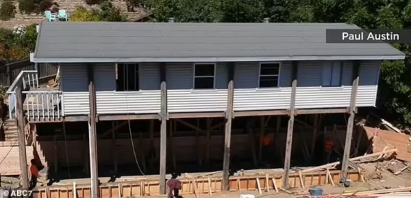 黑人夫妻假裝成白人後房子估值居然猛漲,一怒之下把評估師告了 黑人夫妻假裝成白人後房子估值居然猛漲,一怒之下把評估師告了