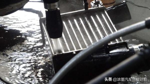 「至臻情懷」一臺老傢伙的重生路,修復煥新一臺戰損級帕薩特B5 「至臻情懷」一臺老傢伙的重生路,修復煥新一臺戰損級帕薩特B5