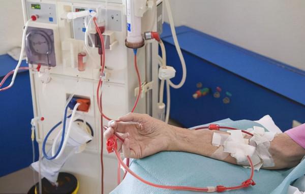 如果身體這兩處出現“臭味”,也許是尿毒症初期,建議調整作息 如果身體這兩處出現“臭味”,也許是尿毒症初期,建議調整作息