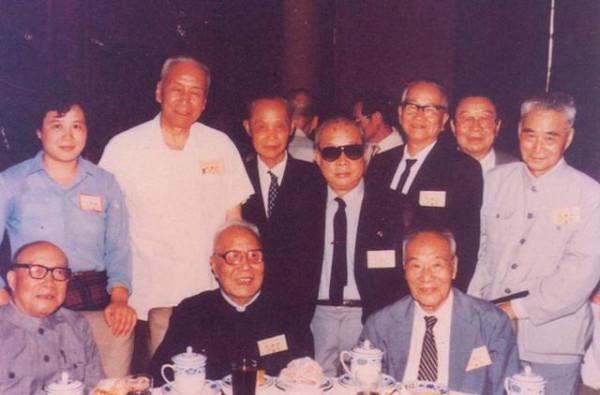 我軍師長俘虜敵軍長,正想審問,陳毅卻電令:別多問,馬上放人 我軍師長俘虜敵軍長,正想審問,陳毅卻電令:別多問,馬上放人