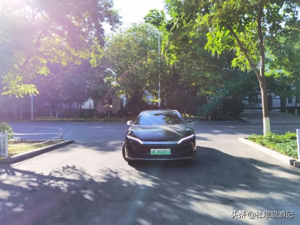 漢EV自駕新疆,車輛在停車場OTA整車升級,遊逛伊犁林則徐紀念館 漢EV自駕新疆,車輛在停車場OTA整車升級,遊逛伊犁林則徐紀念館