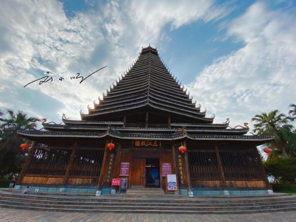 廣西三江的著名地標建築,造型非常奇特,被稱為“世界第一鼓樓” 廣西三江的著名地標建築,造型非常奇特,被稱為“世界第一鼓樓”