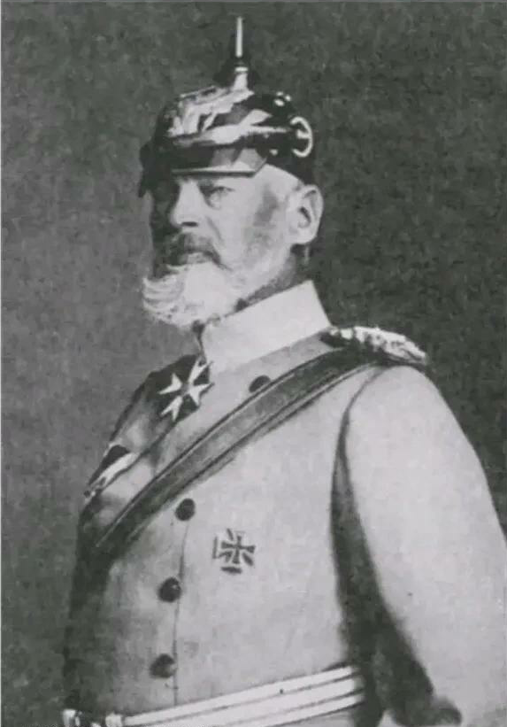 「鷹翼」大戰中的德皇陸軍高階將官簡傳 「鷹翼」大戰中的德皇陸軍高階將官簡傳