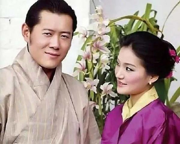 17歲不丹王子對7歲藏族女孩求婚，13年後兌現承諾結婚，婚後甜蜜