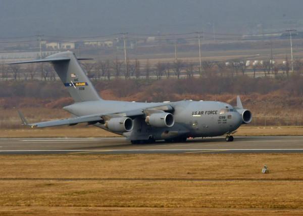 C-17“環球霸王”III運輸機圖集（200圖）