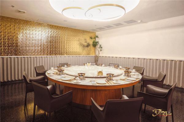 住在北京後海、南鑼鼓巷的四合院，過一把老北京四九城的生活