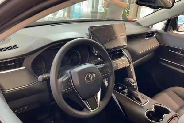 配懸浮式中控屏,一汽豐田凌放HARRIER內飾曝光,或將再成爆款 配懸浮式中控屏,一汽豐田凌放HARRIER內飾曝光,或將再成爆款