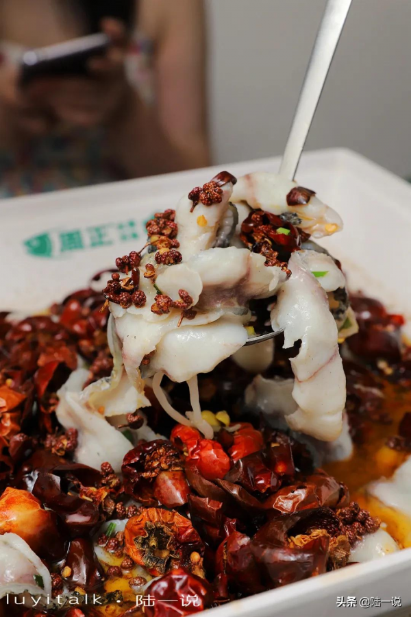 這家水煮活魚，在廈門開了整整25年，不簡單