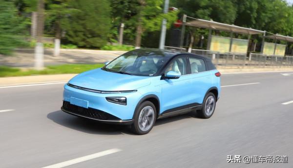 新車｜底盤質感出色，外觀內飾更顯檔次！試駕新款小鵬G3i