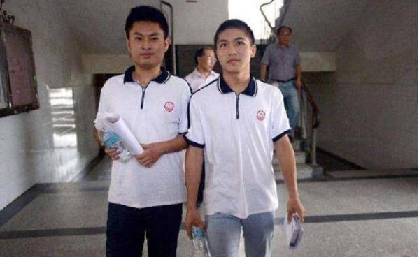 7年前,因救人而錯失高考的2位“奪刀少年”,現今如何了? 7年前,因救人而錯失高考的2位“奪刀少年”,現今如何了?