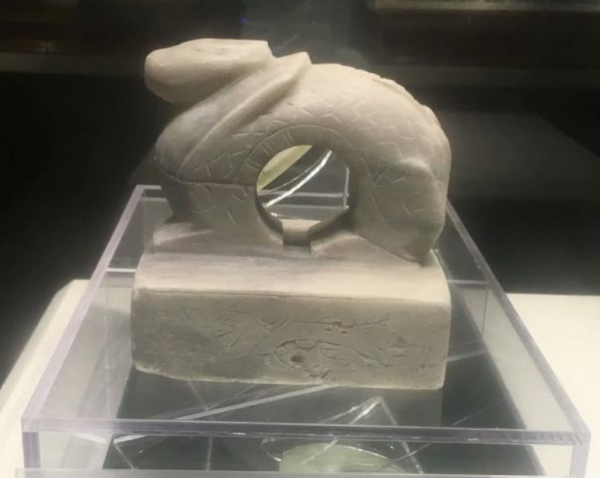 蜀國皇帝王建墓中出土諡寶，上面竟有“謎”樣動物，寓意挺深奧