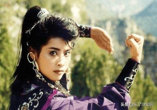 《白眉大俠》播出26年後，反派逆襲成頂流娶女主，女主角已離世