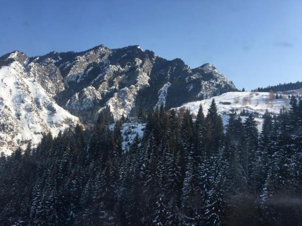 為什麼看不懂天山山脈，你就看不懂新疆？