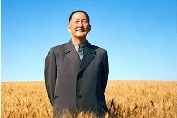 65年毛主席接見韓先楚,詢問道:洪學智到哪裡去了,好久沒見 65年毛主席接見韓先楚,詢問道:洪學智到哪裡去了,好久沒見