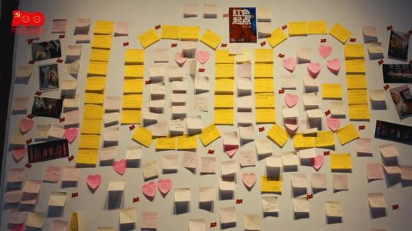 來訪者絡繹不絕，他不得不在黑板上寫下“會客談話以十五分鐘為限”