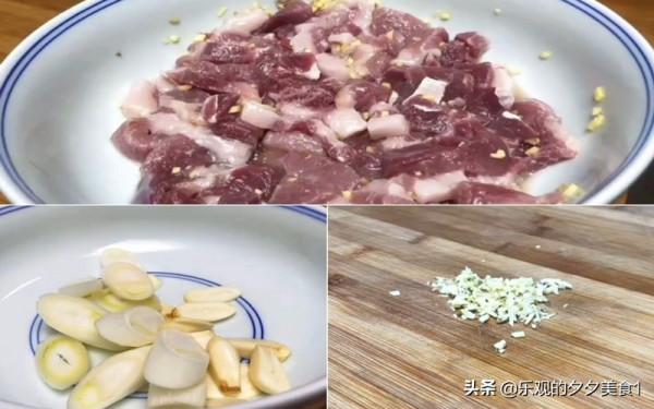 炸酥肉該用澱粉,還是麵粉?用對了炸的酥肉酥脆,且不會回軟 炸酥肉該用澱粉,還是麵粉?用對了炸的酥肉酥脆,且不會回軟